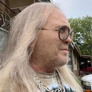 Meet your Posher, Larry